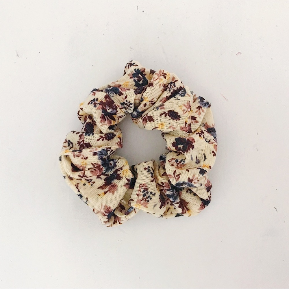 Floral scrunchie